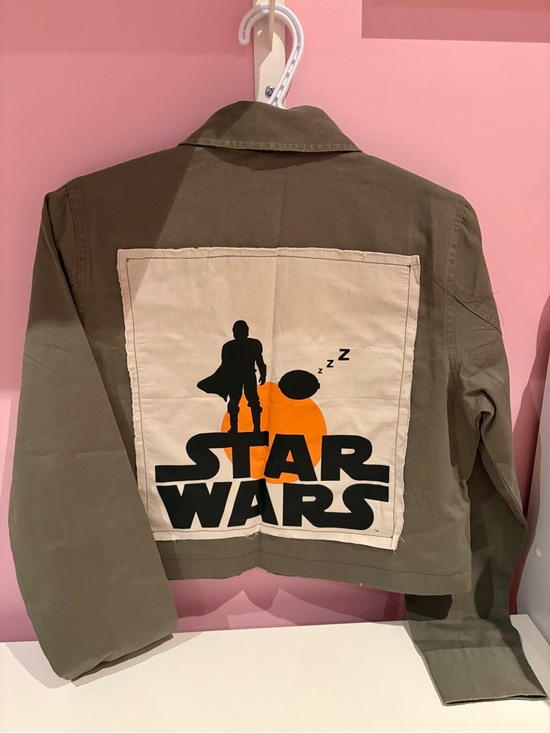 Her Universe Jackets & Blazers - Mandalorian & Grogu Khaki Patch Utility Star Wars Jacket by Her Universe 🩶✨💚
